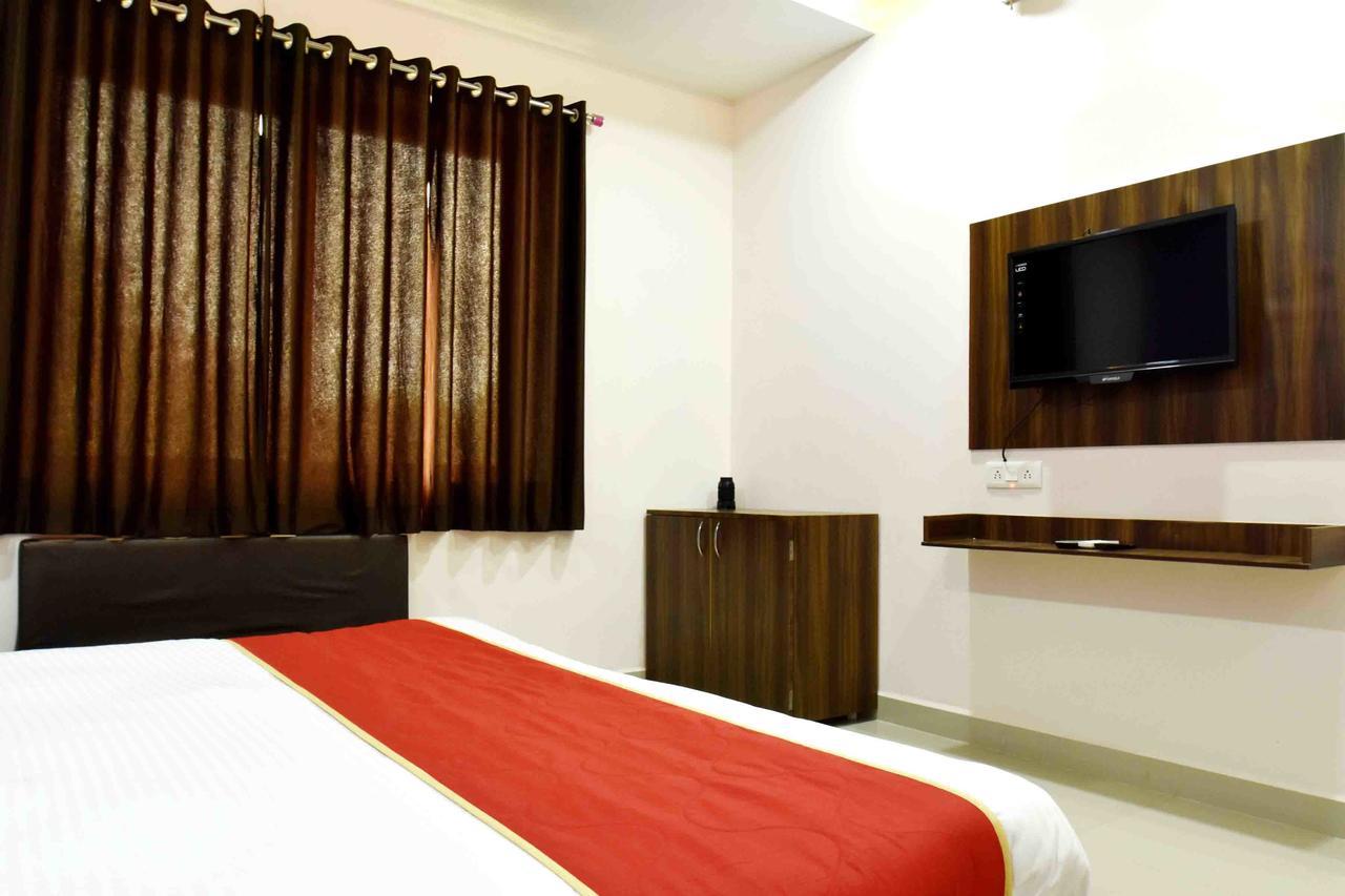 אויאיין Hotel Hori Palace מראה חיצוני תמונה